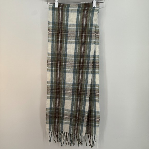 NEW JAMES PRINGLE WEAVERS BLUE PLAID ACRYLIC SCARF WOVEN IN SCOTLAND Muted Dress - Picture 4 of 7